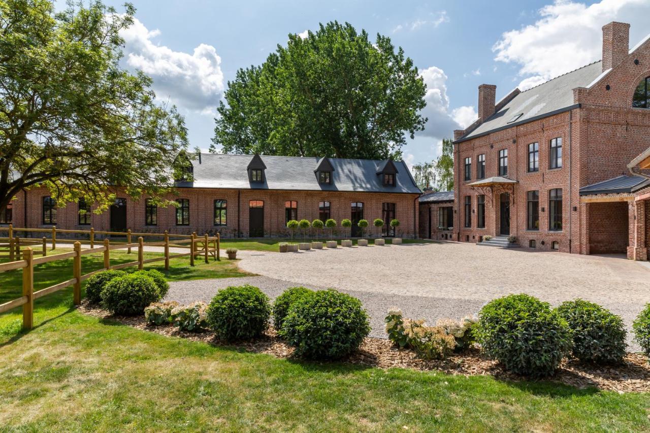 Отель Haras De Barry Sainghin-en-Melantois Экстерьер фото